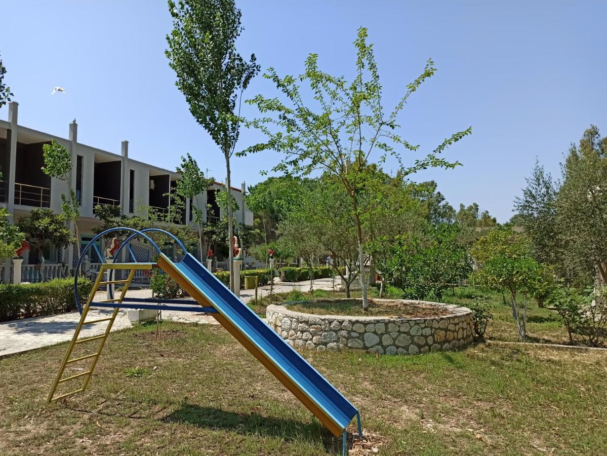Kavalona Park Hotel Vlore Bagian luar foto