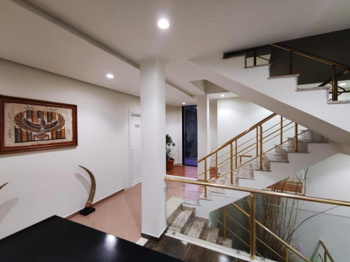 Kavalona Park Hotel Vlore Bagian luar foto