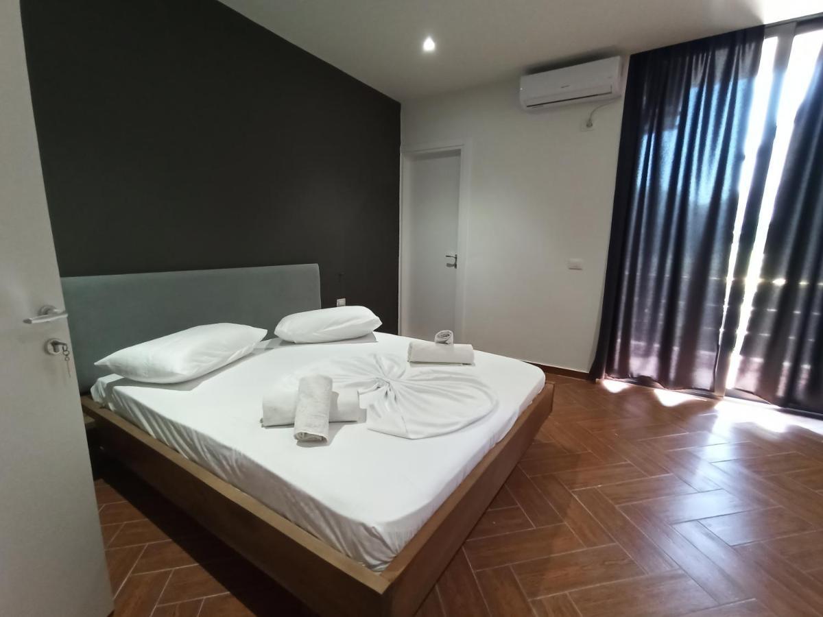 Kavalona Park Hotel Vlore Ruang foto