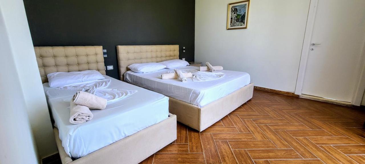 Kavalona Park Hotel Zvernec Bagian luar foto