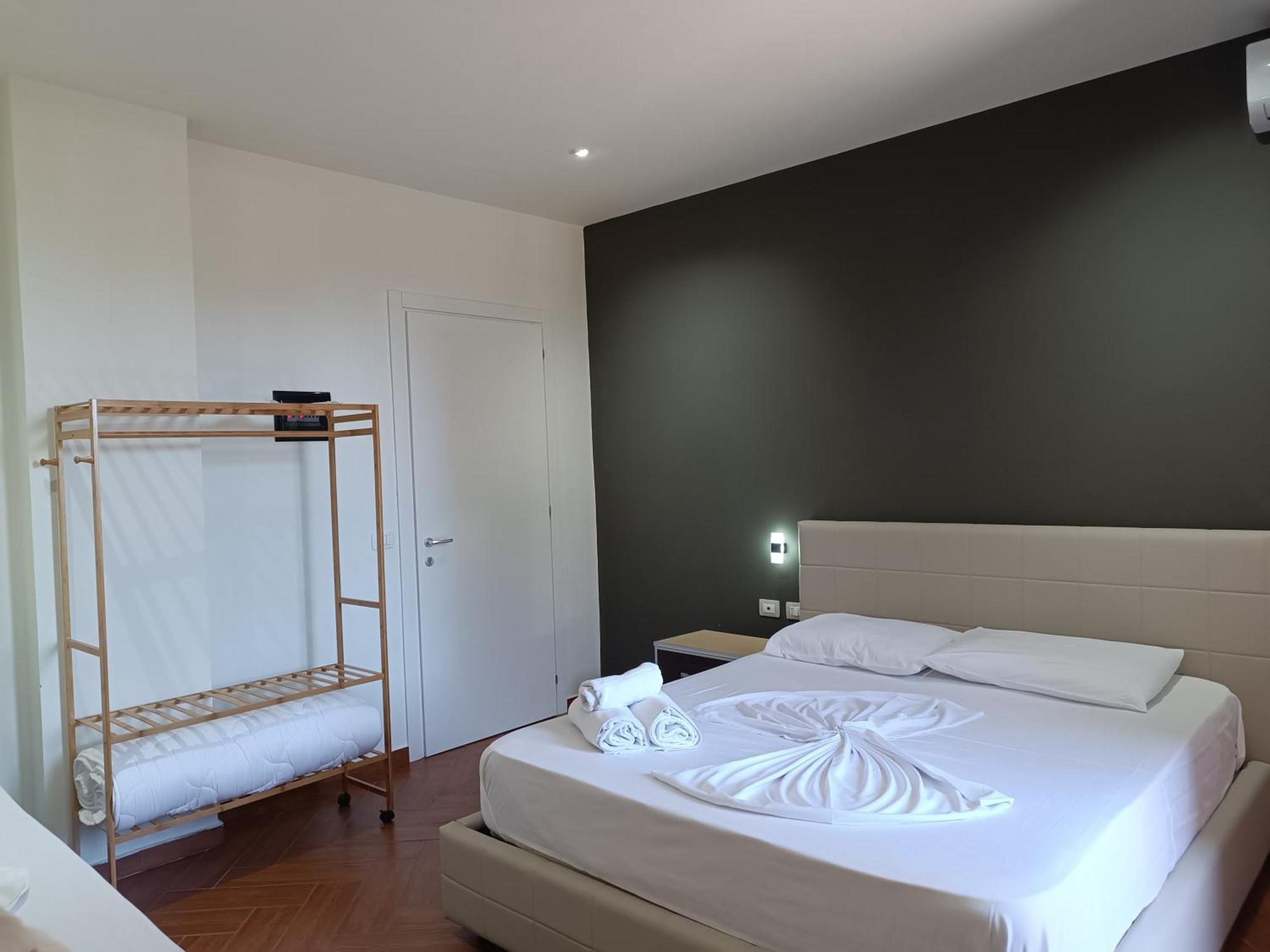 Kavalona Park Hotel Zvernec Ruang foto
