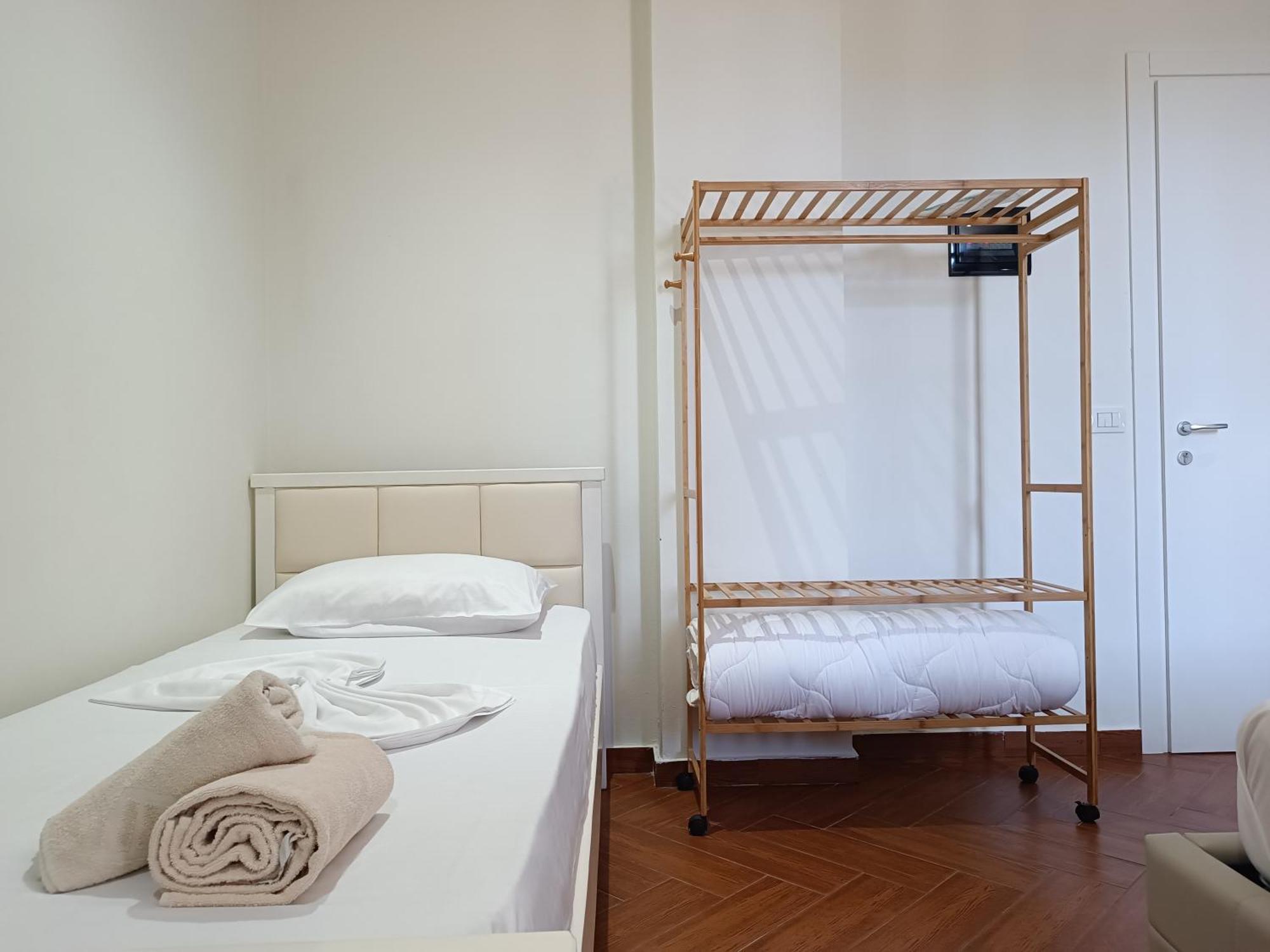 Kavalona Park Hotel Zvernec Ruang foto