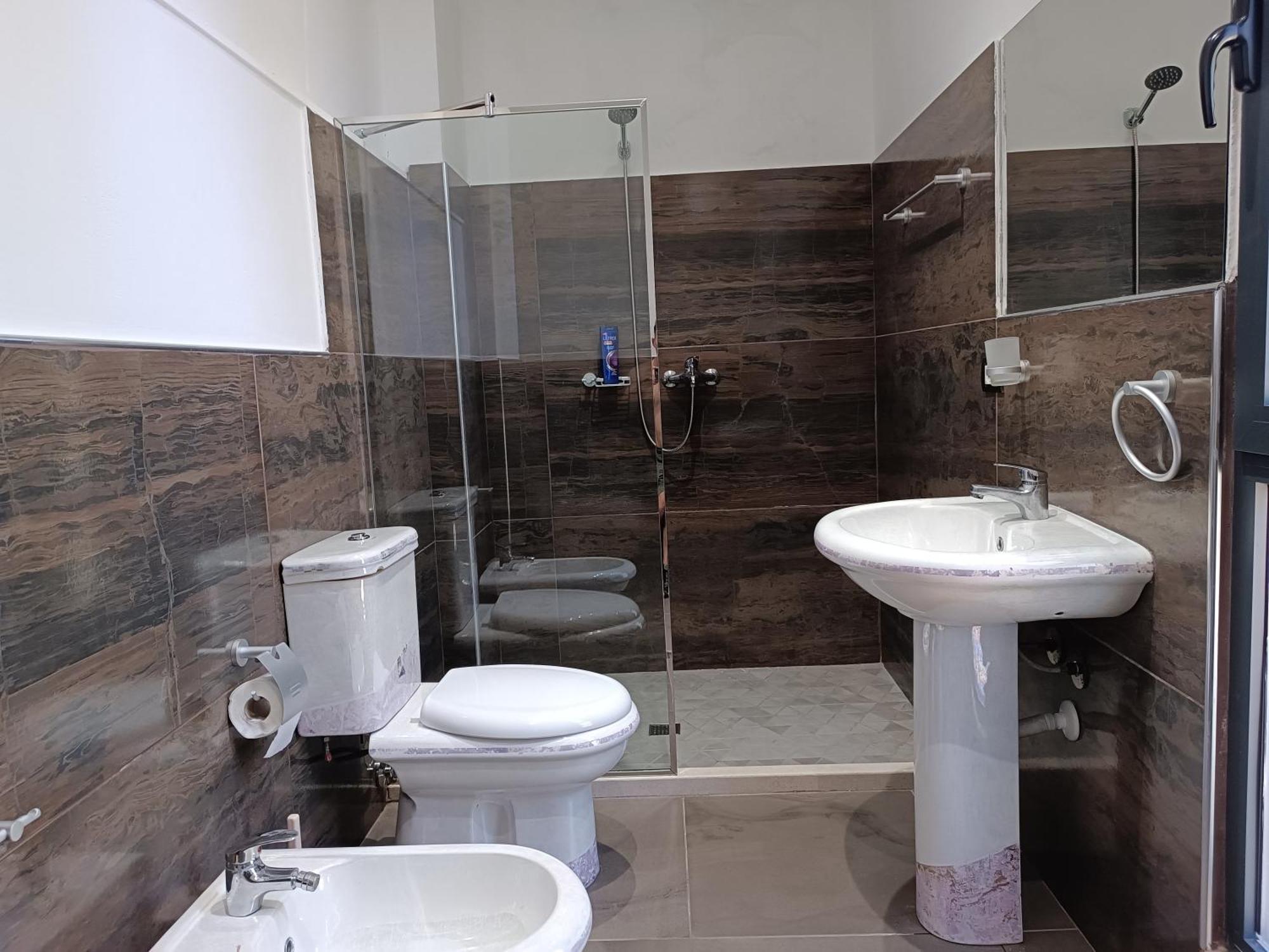 Kavalona Park Hotel Vlore Ruang foto