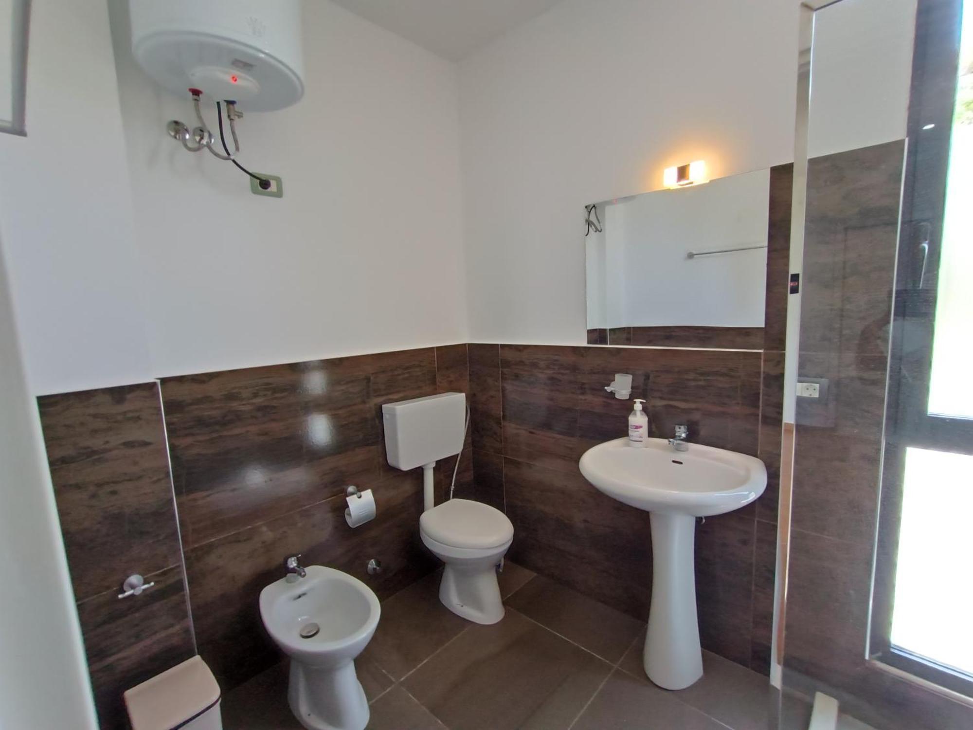 Kavalona Park Hotel Zvernec Ruang foto