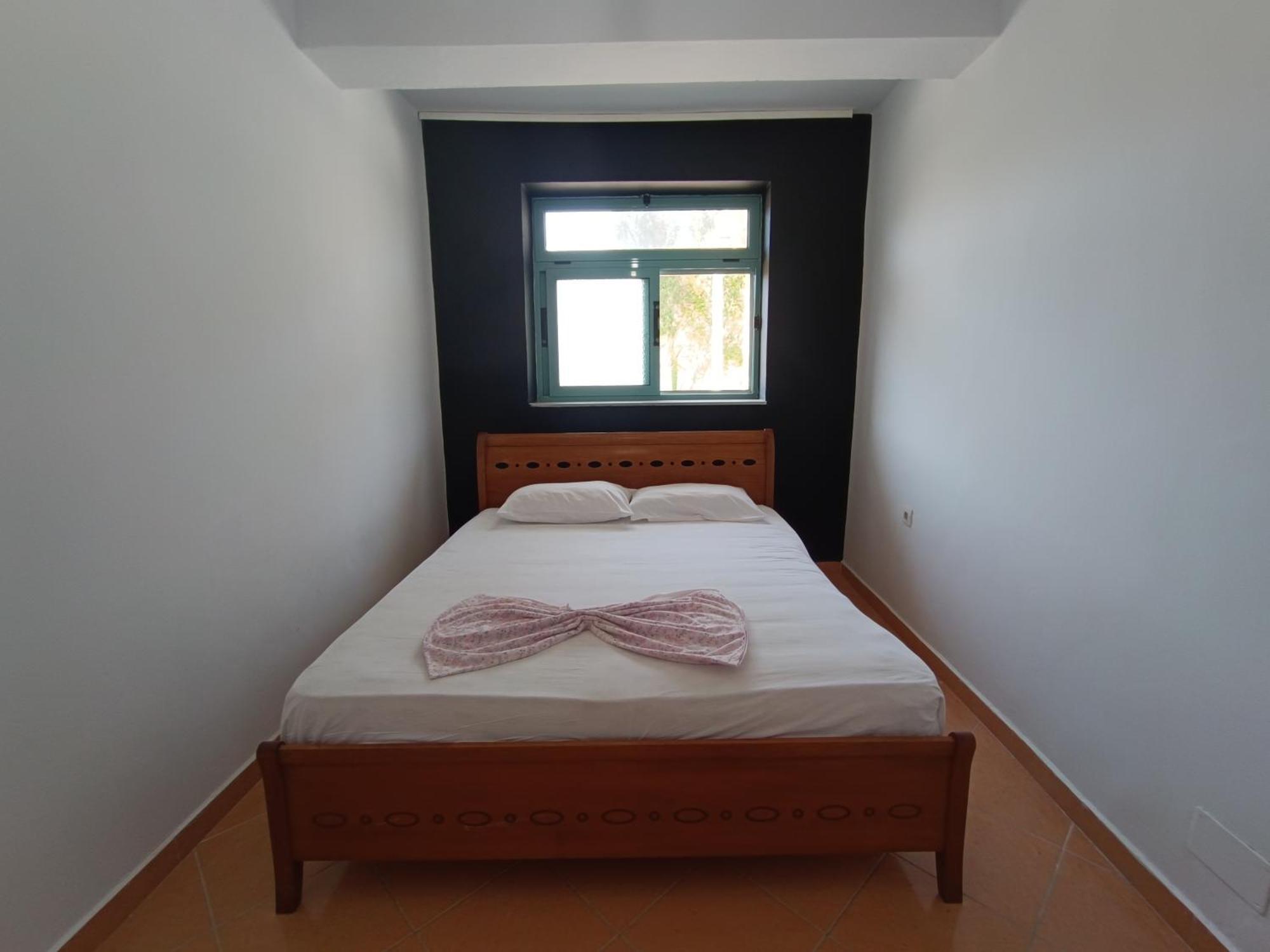 Kavalona Park Hotel Vlore Ruang foto